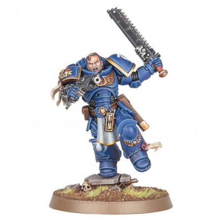 SPACE MARINES: TENIENTE TITUS